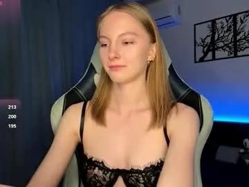 Freechat autumnroginson on Chaturbate