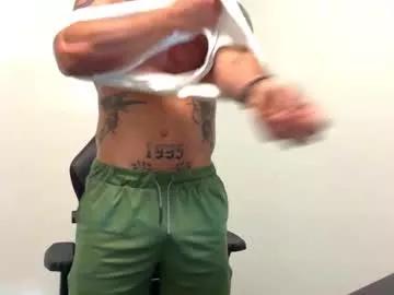 Freechat bigsnakeman1995 on Chaturbate