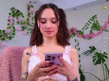 Freechat breeding_material on Chaturbate