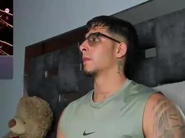 Freechat camilo_ospina_ on Chaturbate