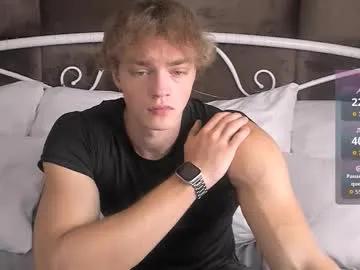 chase_muscular — GOAL: Naked [68 tokens remaining] Welcome to my room! Hi everyone!!! #18 #new #muscle #young #lovense