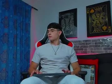 Freechat chepe_fit on Chaturbate