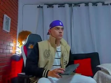 Freechat chepe_fit on Chaturbate