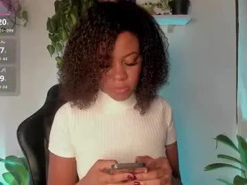 Private cherrybr_ on Chaturbate