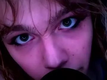 Freechat clemie32677 on Chaturbate