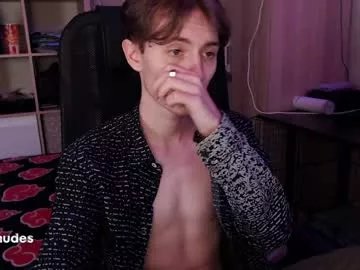 Freechat cosmonudes on Chaturbate