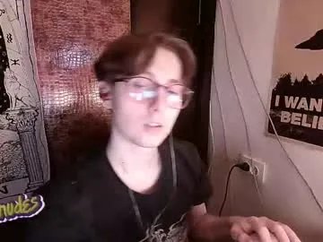 Freechat cosmonudes on Chaturbate