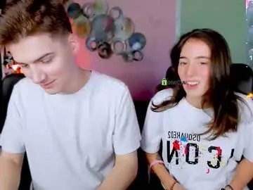 Freechat daisy_baby_ on Chaturbate