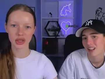 Freechat daisy_baby_ on Chaturbate