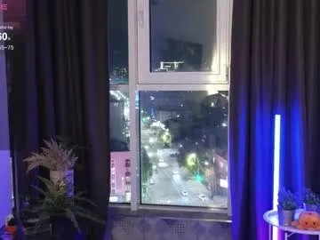 Freechat debihenks on Chaturbate