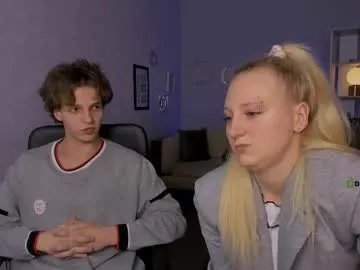 Group didi_meow on Chaturbate