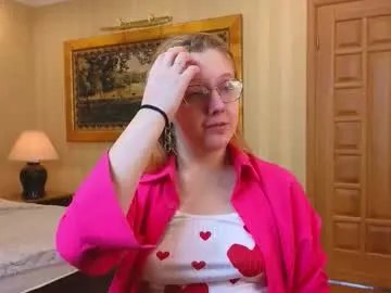 domoniqueepperley — My name is Alina and I am #new model on CB #18 #smalltits #shy #teen Goal: play with my nipples :3 [73 tokens remaining]