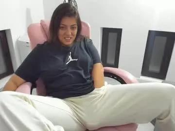 Freechat dyanakaylin on Chaturbate