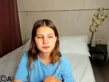 Private elle_ellise on Chaturbate