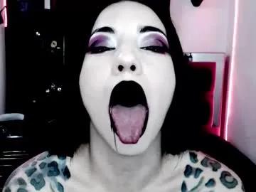 emearld_black on Chaturbate