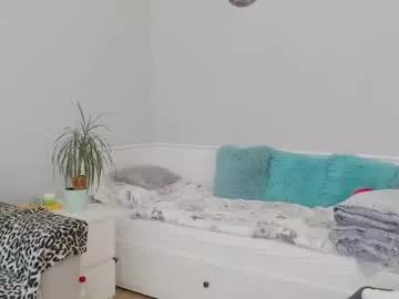 Freechat emerald_kittycat on Chaturbate