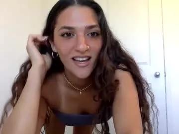 emmababy2322 on Chaturbate 