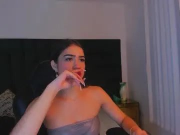 Freechat faloonroussel on Chaturbate