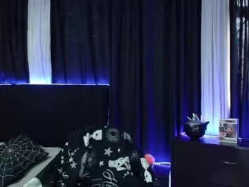 Freechat goddess_mortem on Chaturbate