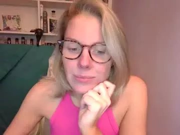 holly_bourbon on Chaturbate 