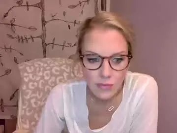 holly_bourbon on Chaturbate 