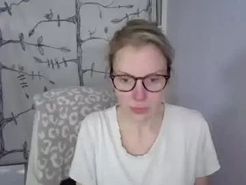 holly_bourbon on Chaturbate 