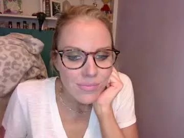 holly_bourbon on Chaturbate 