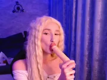 Freechat honey_sunset on Chaturbate