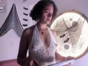 isabella_rosssi1 on Chaturbate