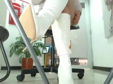 karinbellee on Chaturbate