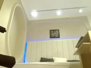 kendra_lux1 — GOAL: Hi my name is Lu' SATURDAY IS LEGS DAY  Total naked + show oil [300 tokens remaining] Welcome to my room! #anal #pantyhose #muscle #smalltits #brunette