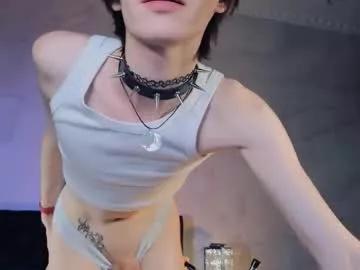 Freechat kira_long on Chaturbate
