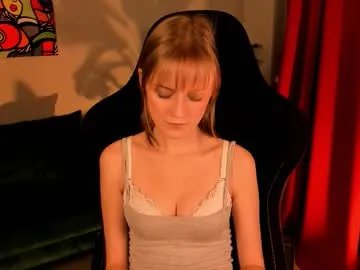 Freechat kiramontoyaa on Chaturbate