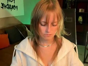 Freechat kiramontoyaa on Chaturbate