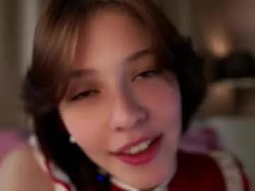 Freechat krissyhei on Chaturbate