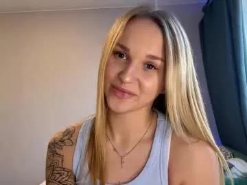 lezlielowe — Goal so big smile for you Hey there, I'm Mia, 18 years old im new here lets meet each other! #blonde #new #smalltits #18 #skinny [15 tokens remaining]