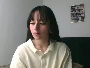 Freechat lia_queen610 on Chaturbate