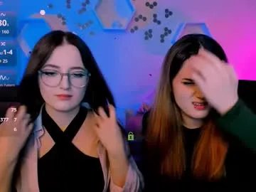 Freechat liana_kisses on Chaturbate