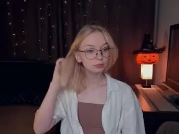 Freechat lidiaklemencic on Chaturbate