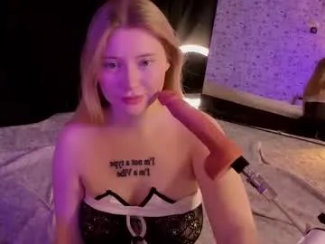 lillie_berry — Welcome to my room! - Goal: Look into the camera and suck dildo [250 tokens left]  #bigboobs #young #18 #teen #anal