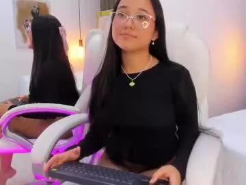 Group littlee_sophi_ on Chaturbate