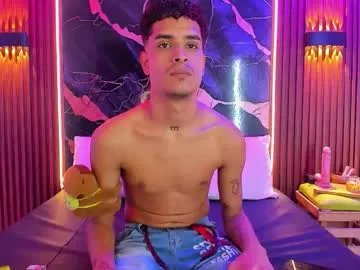 Freechat lucky_boys_x on Chaturbate