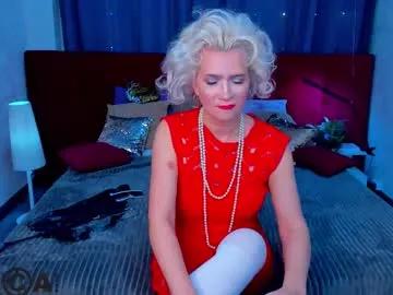 luna_lew1s on Chaturbate