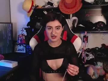 Freechat maevemads on Chaturbate