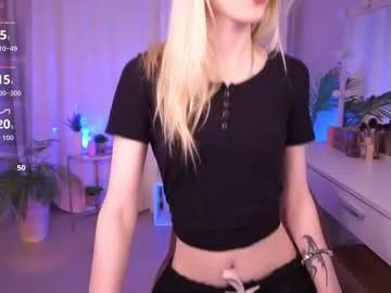 Freechat monicavelen on Chaturbate