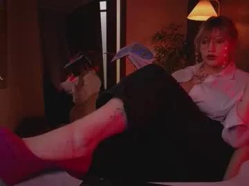 Private morvelyn on Chaturbate