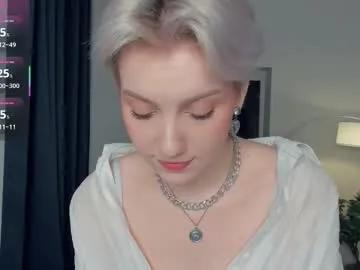 nakishacroshaw — GOAL: some sperm from mouth on boobs ^^ [141 tokens remaining] do u like blue hair girls ?^^ #18 #teen #new #shy #young