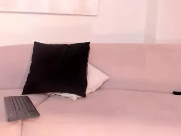 Freechat novaspencer on Chaturbate