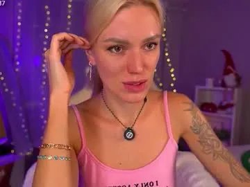 Freechat ohbabykelly on Chaturbate