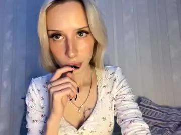 Freechat pennyczubakowski on Chaturbate